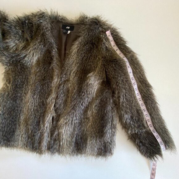 H&M Faux Fur Short Jacket Sz 8-12 - Picture 10 of 12